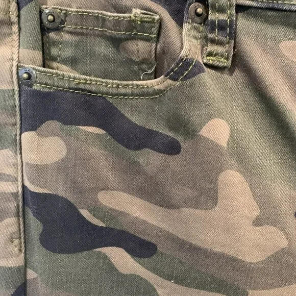 Camo Gap stretch jeans, New W/ Tags, waist 25, true skinny ankle, 90% cotton - Picture 2 of 8